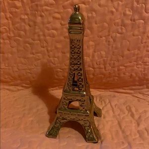 Big Eiffel Tower statue